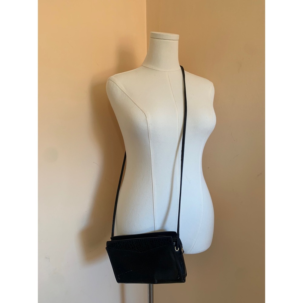 Vintage Italian Black Leather Mock Croc Crossbody Bag Made in Italy Minimalist